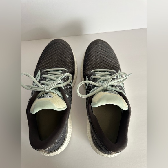 Saucony Triumph 18 Womens 9.5 Grey Turquoise Athletic Running Shoes S10595-40 - Picture 5 of 7